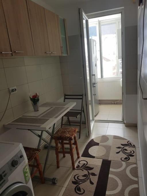 Apartamento Garsoniera Emilia Câmpulung Moldovenesc Exterior foto
