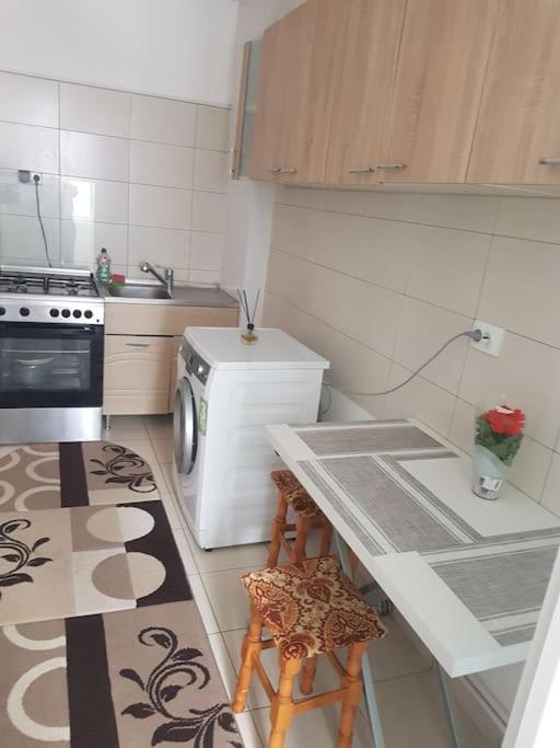 Apartamento Garsoniera Emilia Câmpulung Moldovenesc Exterior foto