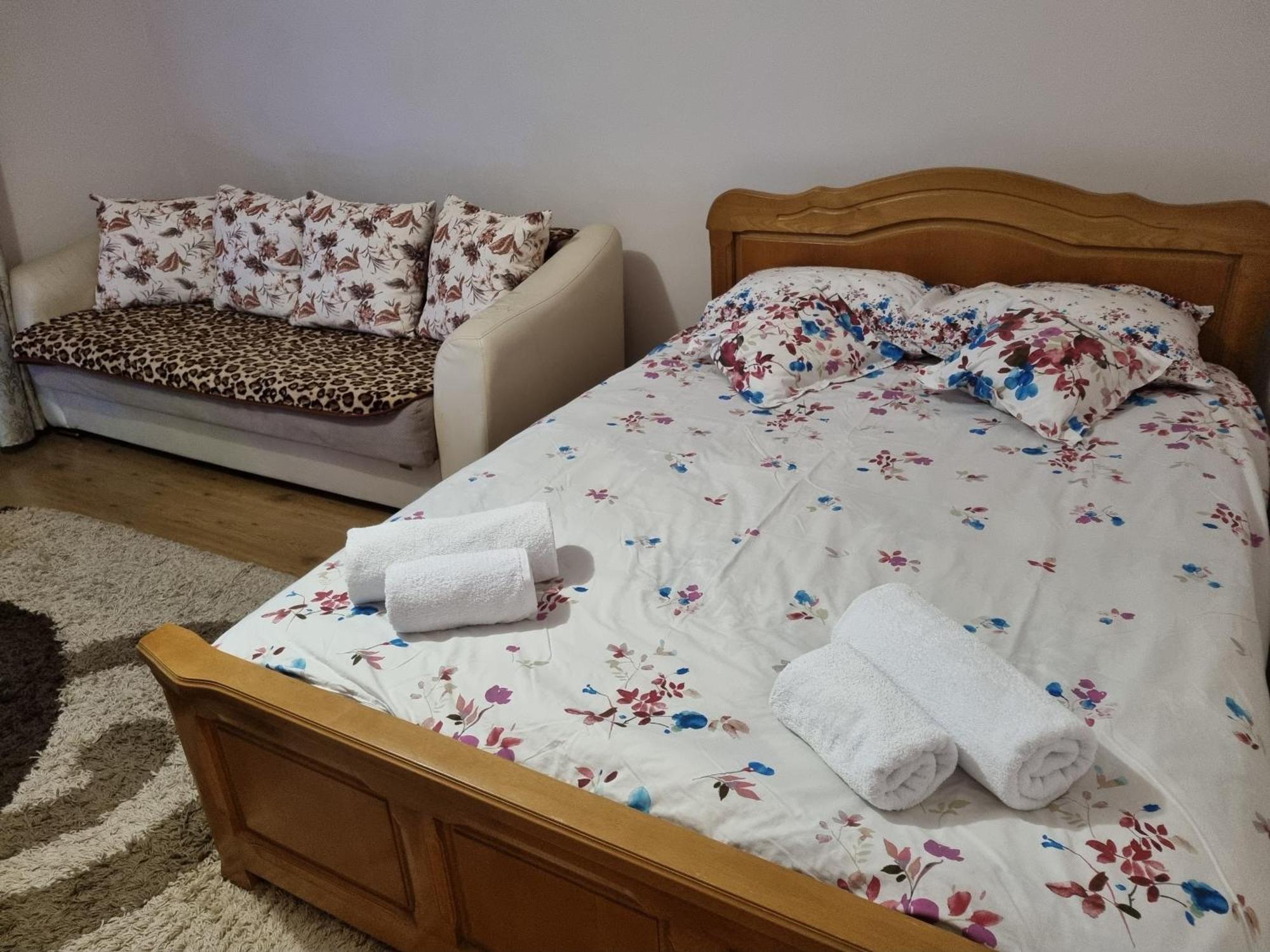 Apartamento Garsoniera Emilia Câmpulung Moldovenesc Exterior foto